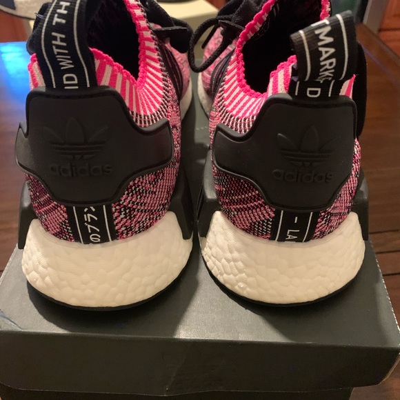 NMD_R1 W PK - Picture 2 of 3
